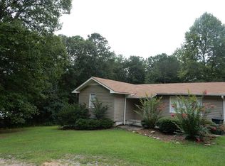 1834 Reeves Rd, Alexander City, AL 35010