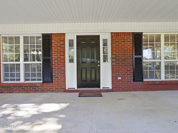 4th image of 2005 Montcliff Dr