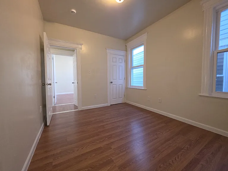373 S 18th St #2 — Photo 12