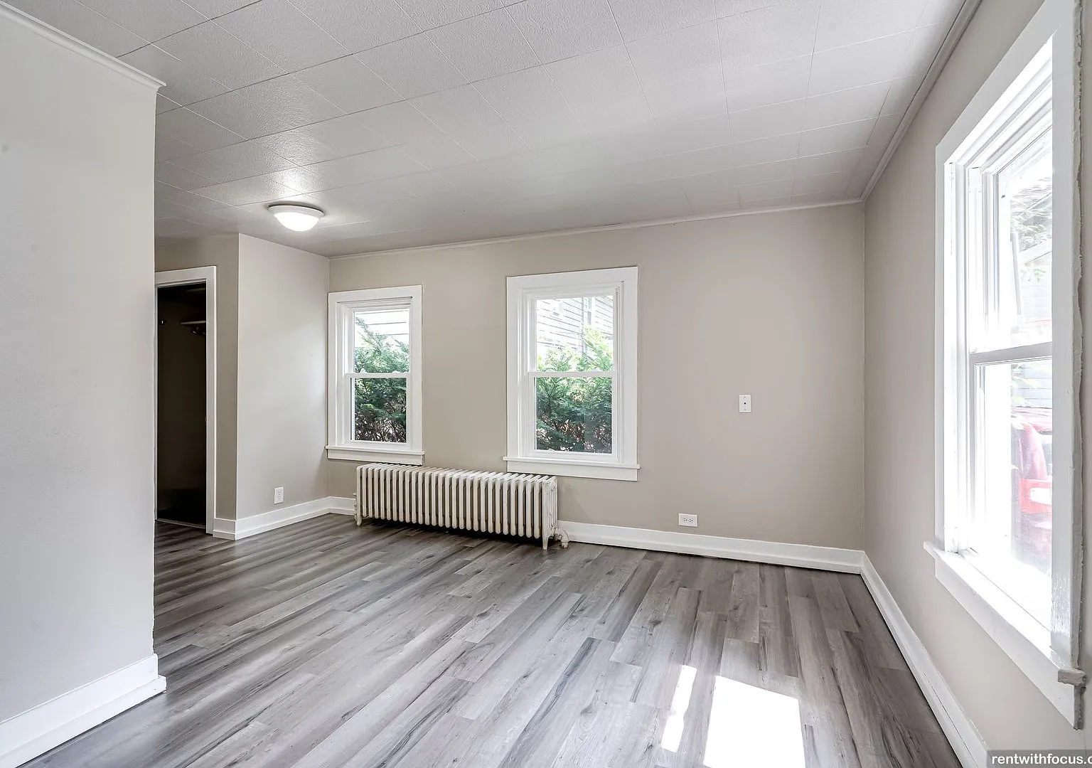 579 Mt. Vernon St. — Photo 3