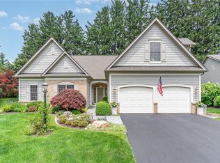 12 Autumn Blaze Trl, Fairport, NY 14450