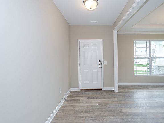 Shaker Run The Woods Entryway