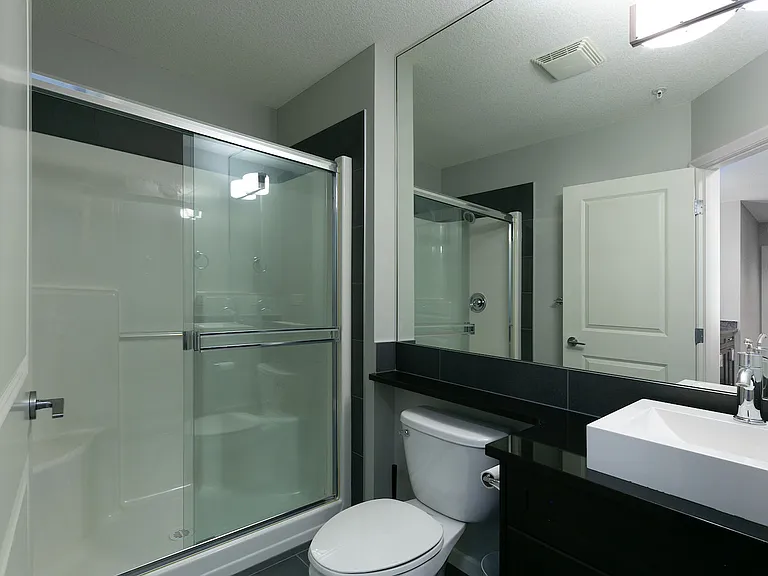 211 13th Ave SE #2105 — Photo 6