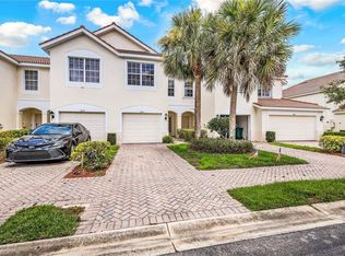 855 Hampton Cir #153, Naples, FL 34105