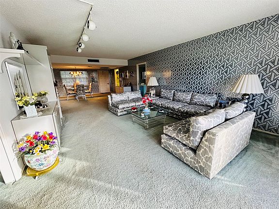 3rd image of 555 Oaks Lane #211