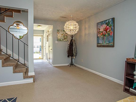 5th image of 115 Lansdowne Dr
