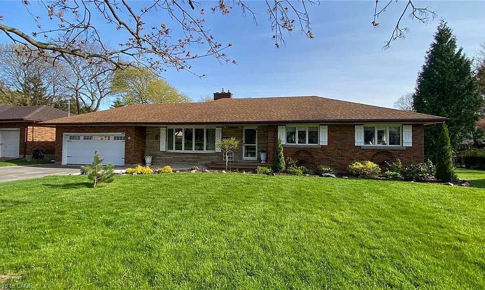 1st image of 16 Daleview Cres