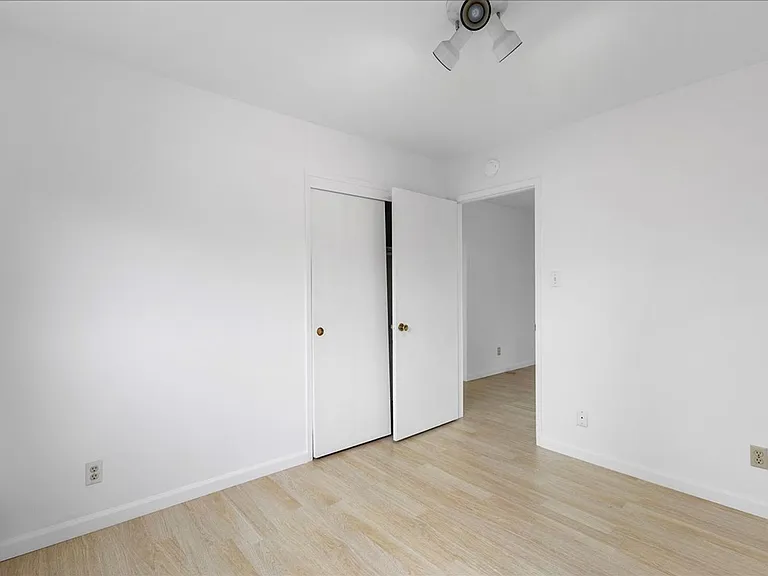 Park Ave 1105 — Photo 12