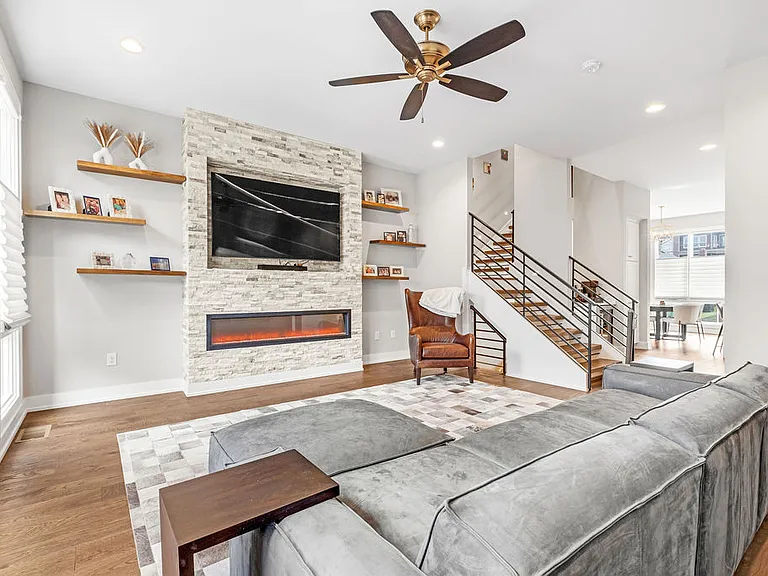 213 Taylor St #5 — Photo 6