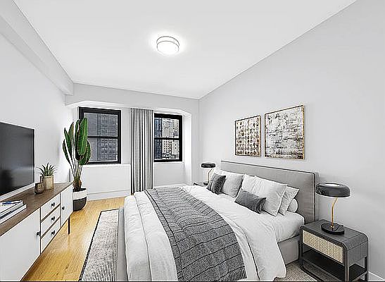 3rd image of 305 E 47th St #12M