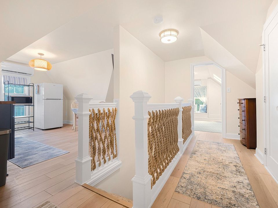 1st image of 1 Hill St Unit 3