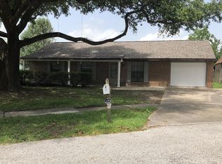 319 Calypso Ln, Lafayette, LA 70508