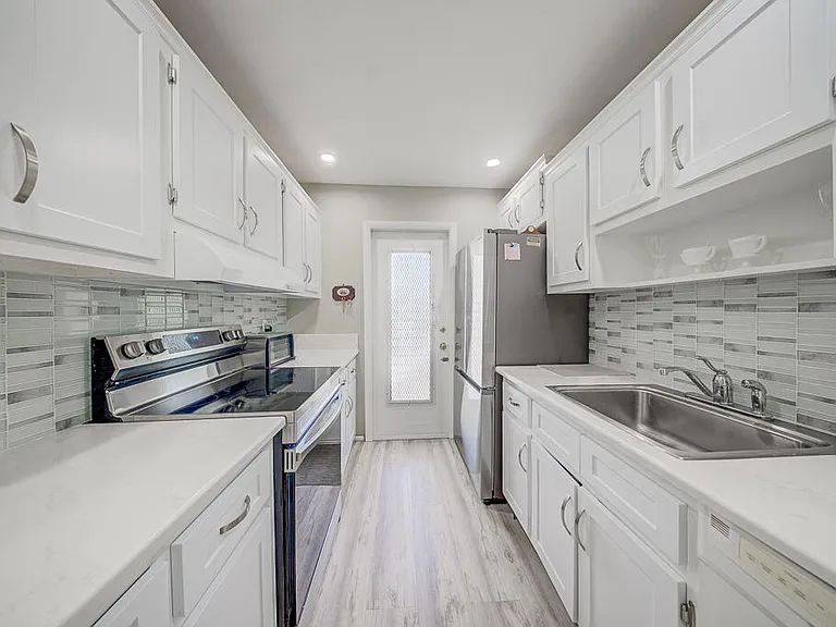 3600 N Ocean Dr #109 — Photo 8