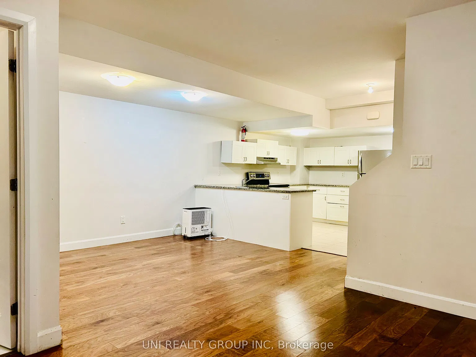2 bed, $2,000 — Photo 4