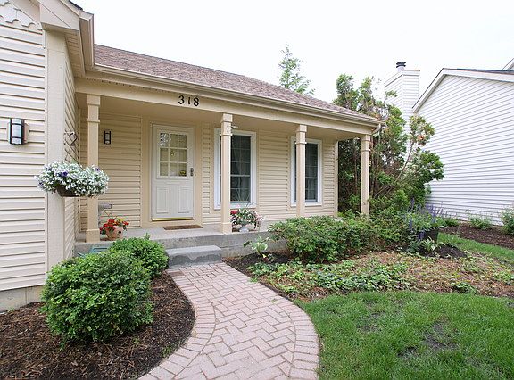 3rd image of 318 Dorchester Ln