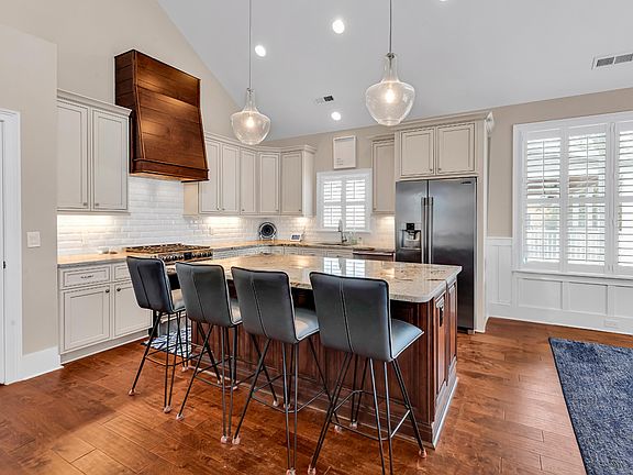 2nd image of 3867 Spanner Way