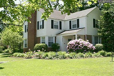 2nd image of 18424 Lomond Blvd