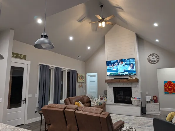 1131 Barrows Rd, Powell, WY 82435