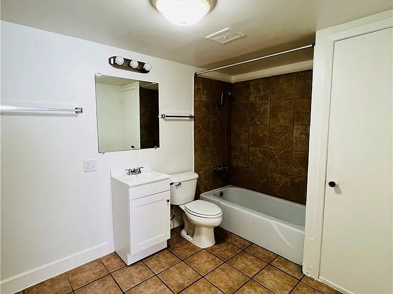 1914 Cullen Ave #B — Photo 15