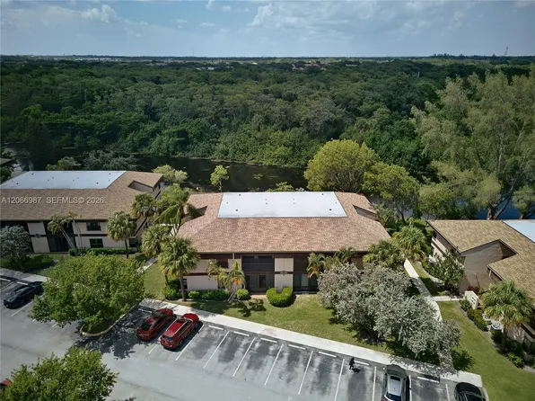2683 Carambola Cir N #1767, Coconut Creek, FL 33066