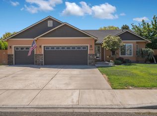 4208 Artesia Dr, Pasco, WA 99301