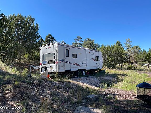 5th image of 1072 Ponderosa Dr