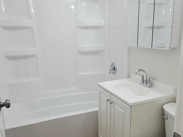 11013 S Lloyd Dr #4 — Photo 7