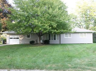 3 Archer Ct, Davenport, IA 52804