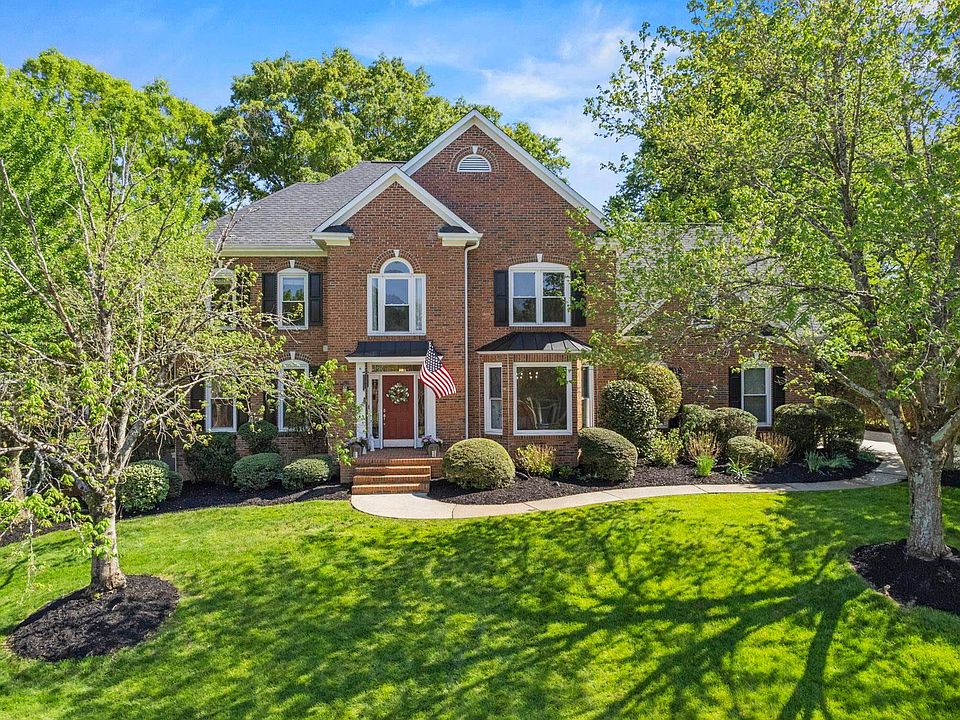 1st image of 212 River Walk Dr