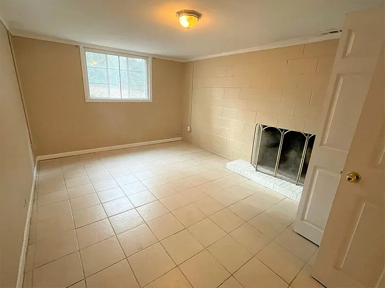 717 Williams Cir — Photo 23