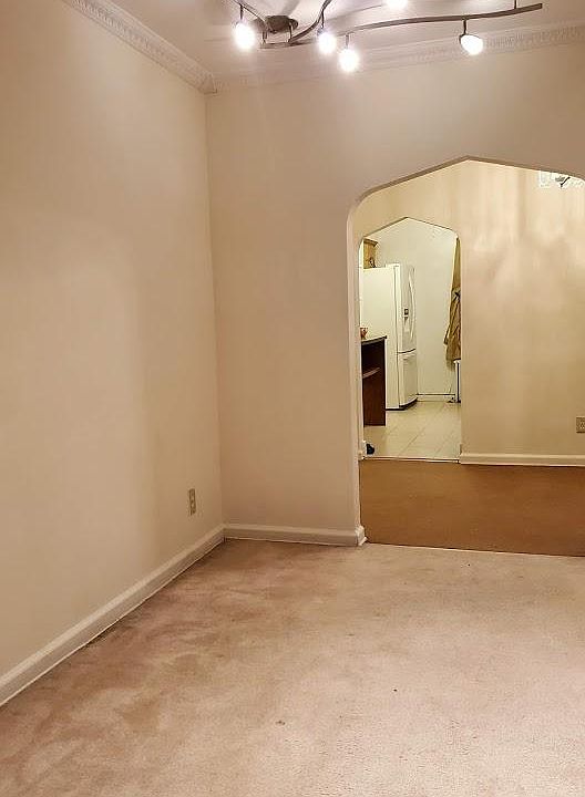 1st image of 2920 Bell Blvd #2