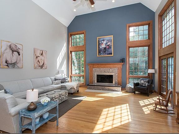 5th image of 3964 Pine Lake Cir