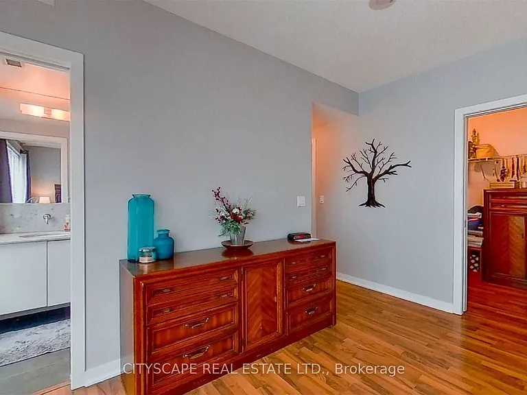 59 E Liberty St #1203 — Photo 10