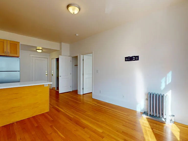 1106 Bush St #304 — Photo 6