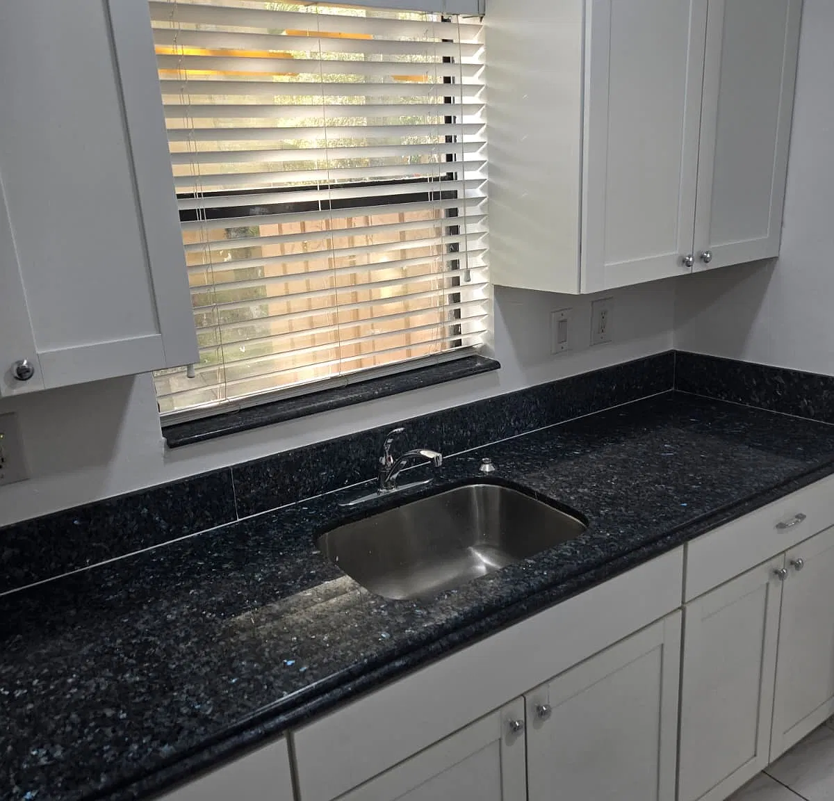 2 bed, 912 sqft, $2,200 — Photo 3
