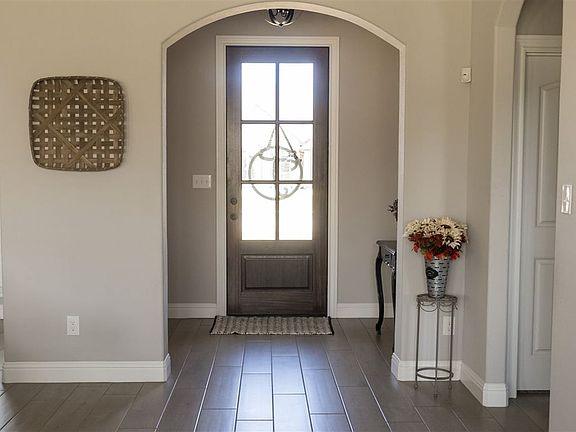 2nd image of 6555 Columbus Cir