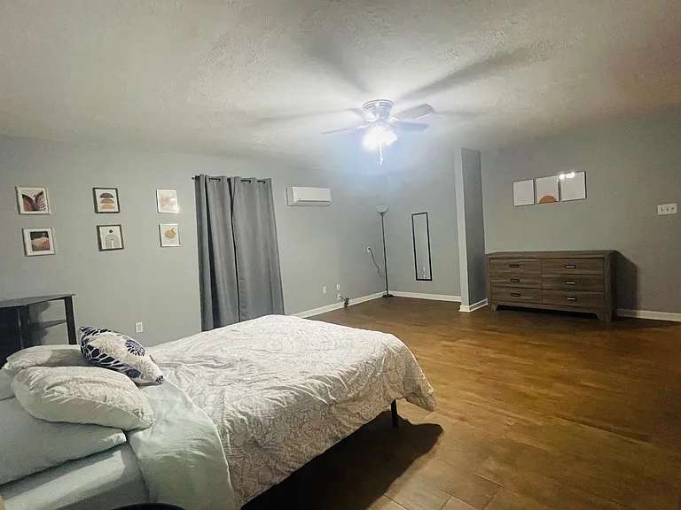 1709 Gandy St — Photo 17