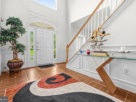 4th image of 106 Whistling Wood Ct