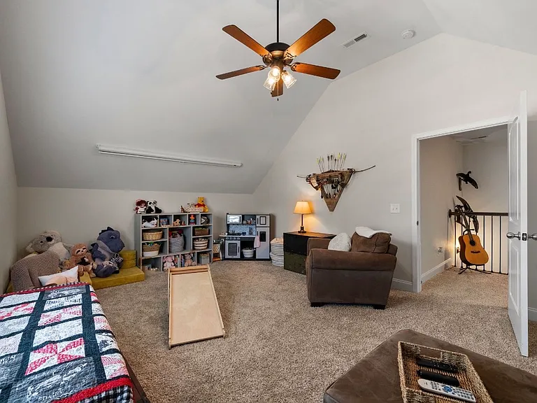 1328 Sussex Dr — Photo 23