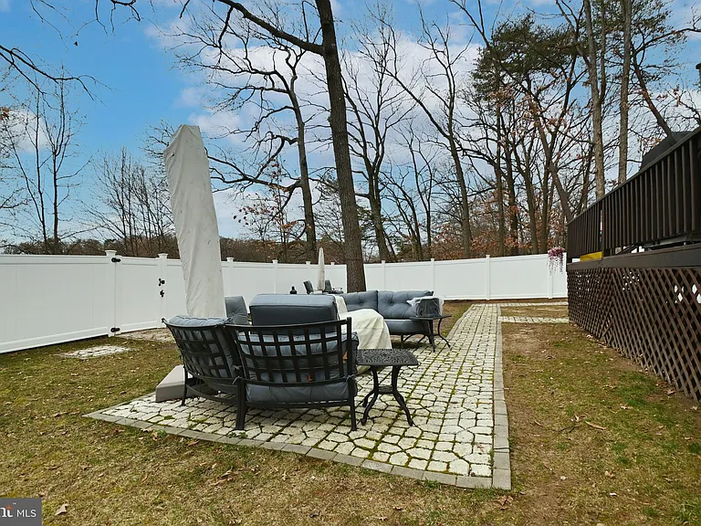 6431 Forest Rd — Photo 41