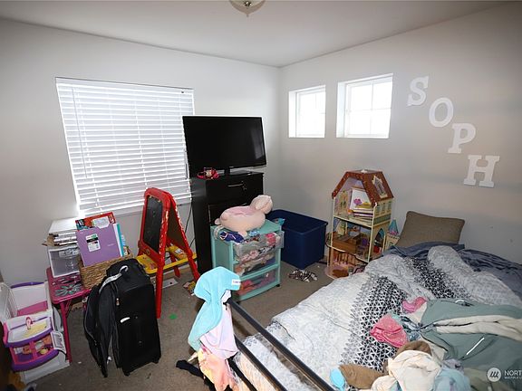 3rd image of 1009 200th Street Ct E