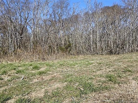 2nd image of 354 Racefield Dr