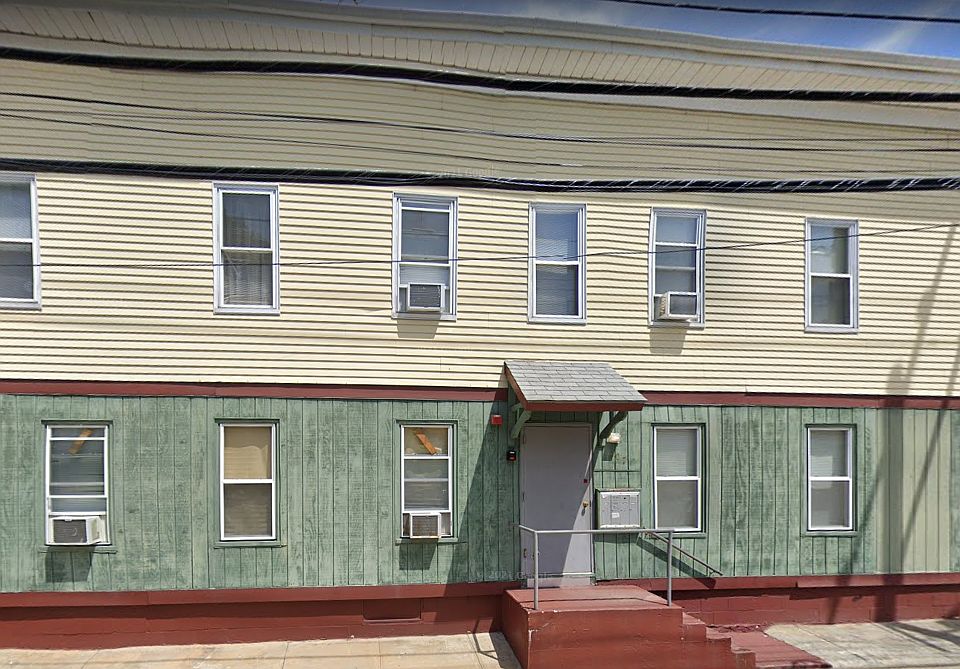 1st image of 407 Pine St #408