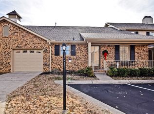 310 Kingswood Ct, Clarksville, TN 37043