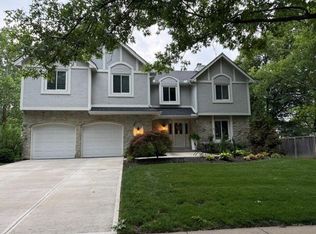 11554 Hardy St, Overland Park, KS 66210