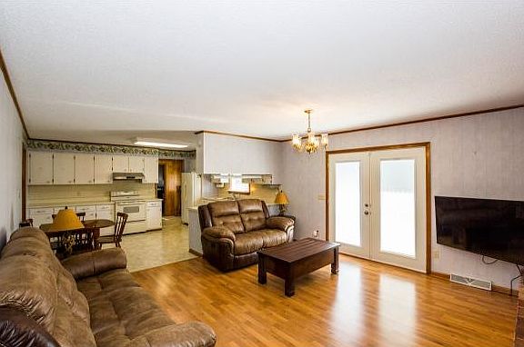 5th image of 1003 Haws Dr