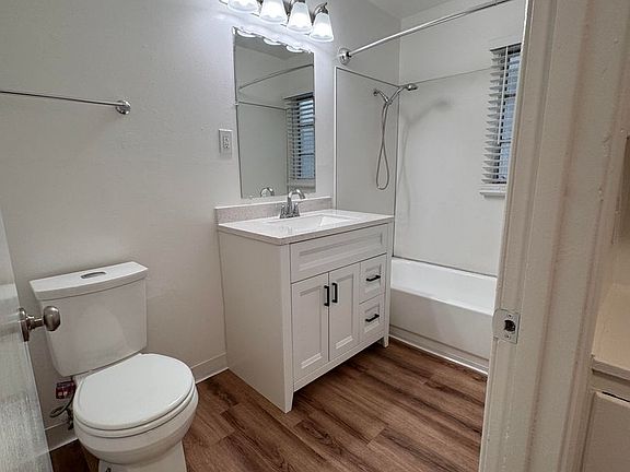 5th image of 2126 17th St #6d47296de