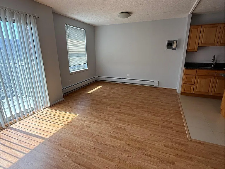 35 Park Ave #6T — Photo 6