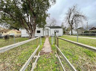 1827 Neuman St, La Marque, TX 77568