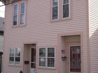 10 Washington St, Marblehead, MA 01945